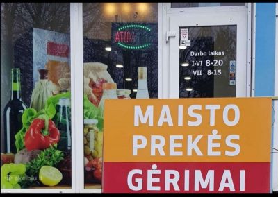 Maisto prekiu parduotuve