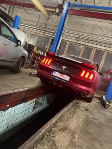 Parduodame konkurencingoje vietoje autoservisą !