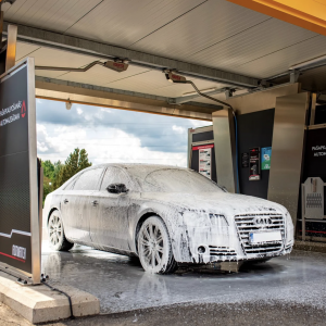 AUTOMOBILIŲ SAVITARNOS Plovykla Kauno mieste