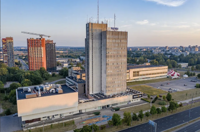 Parduodamas paruoštas ir veikiantis 10 biurų projektas. Parduodamos išnuomotos patalpos.